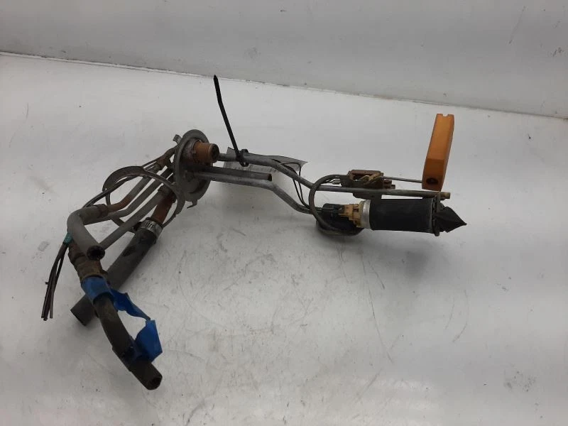 Conjunto de bomba de combustible 8-305 5,0 L 96-97 Chevrolet 1500 pickup 25163473 Foto 2 de 4