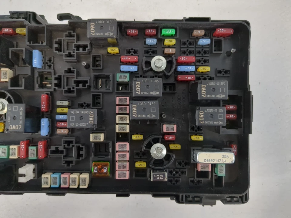 Chrysler Voyager 2020-2022 caja de fusibles caja de fusibles módulo de relé 6356-5509 TI5TS Foto 3 de 4