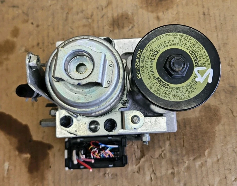 04-09 原始设备制造商丰田普锐斯 ABS 防锁制动泵控制模块 44510-47050 测试 — 第 2/4 张图片