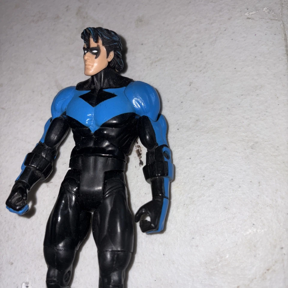 Figura de acción DC Universe Classics Wave 3: NIGHTWING (Mattel, 2007) Foto 2 de 3
