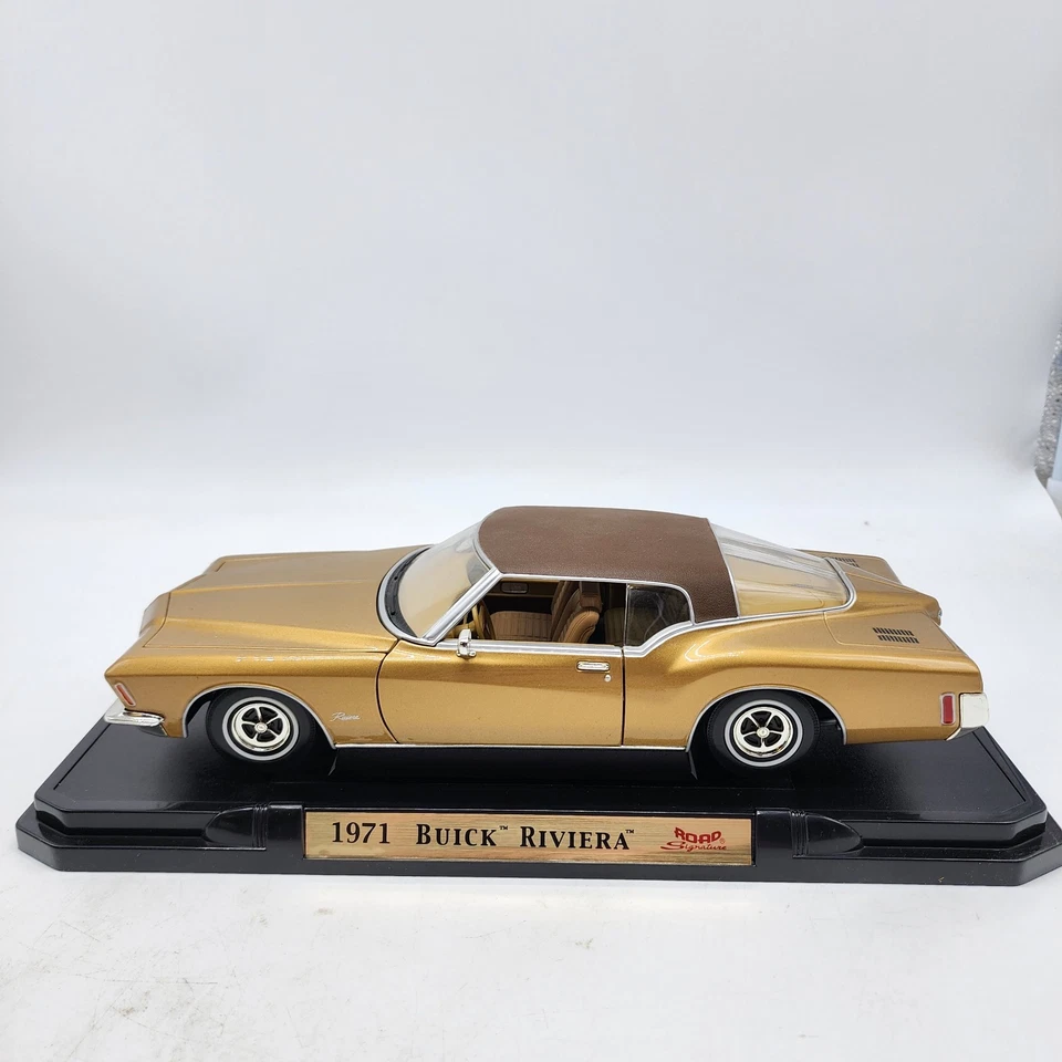 Road Signature 1971 Buick Riviera 1:18 Scale Very Rare Collectors Condition VHTF - Image 2 of 4
