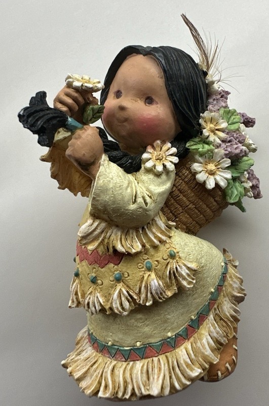Friends of the Feather Figurine 115622 SMILE GATHERER Enesco VTG 1994