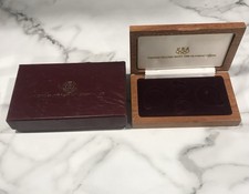 US Mint 1988 Olympic Commemorative Coin Empty Wooden Display Box Only VINTAGE