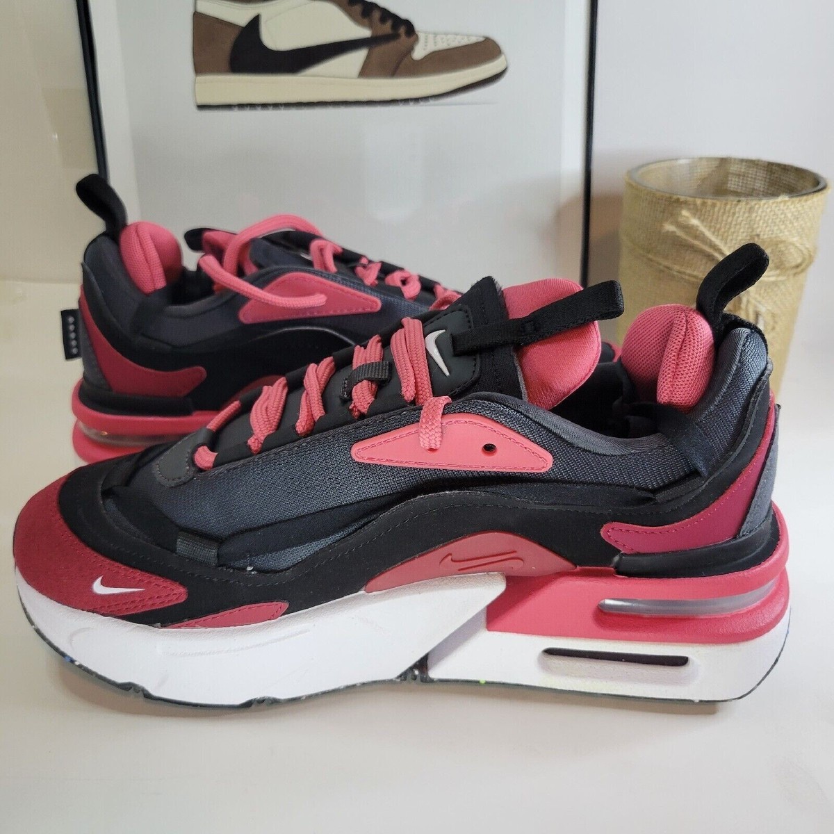 NIKE AIR MAX FURYOSA RUNNING SHOES WOMENS SIZE 8 BLACK