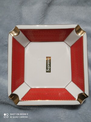 Supreme GOLD SCALE ASHTRAY RED supreme red gold scale ashtray