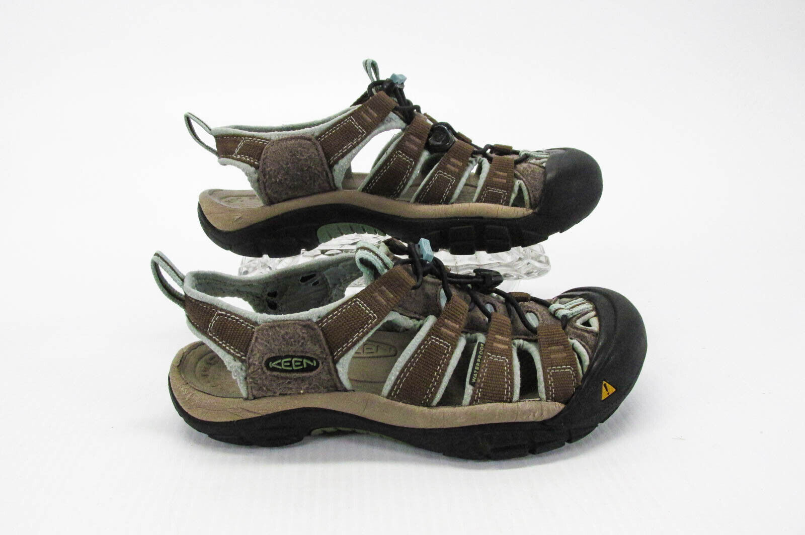 Scarpe da donna Keen Newport taglia 9M marrone sandalo sportivo sportivo us