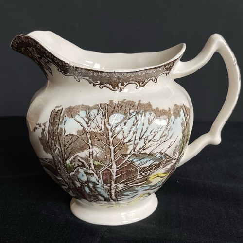 Johnson Bros Friendly Village England 24 oz Pitcher Jug Beverage Round 6"