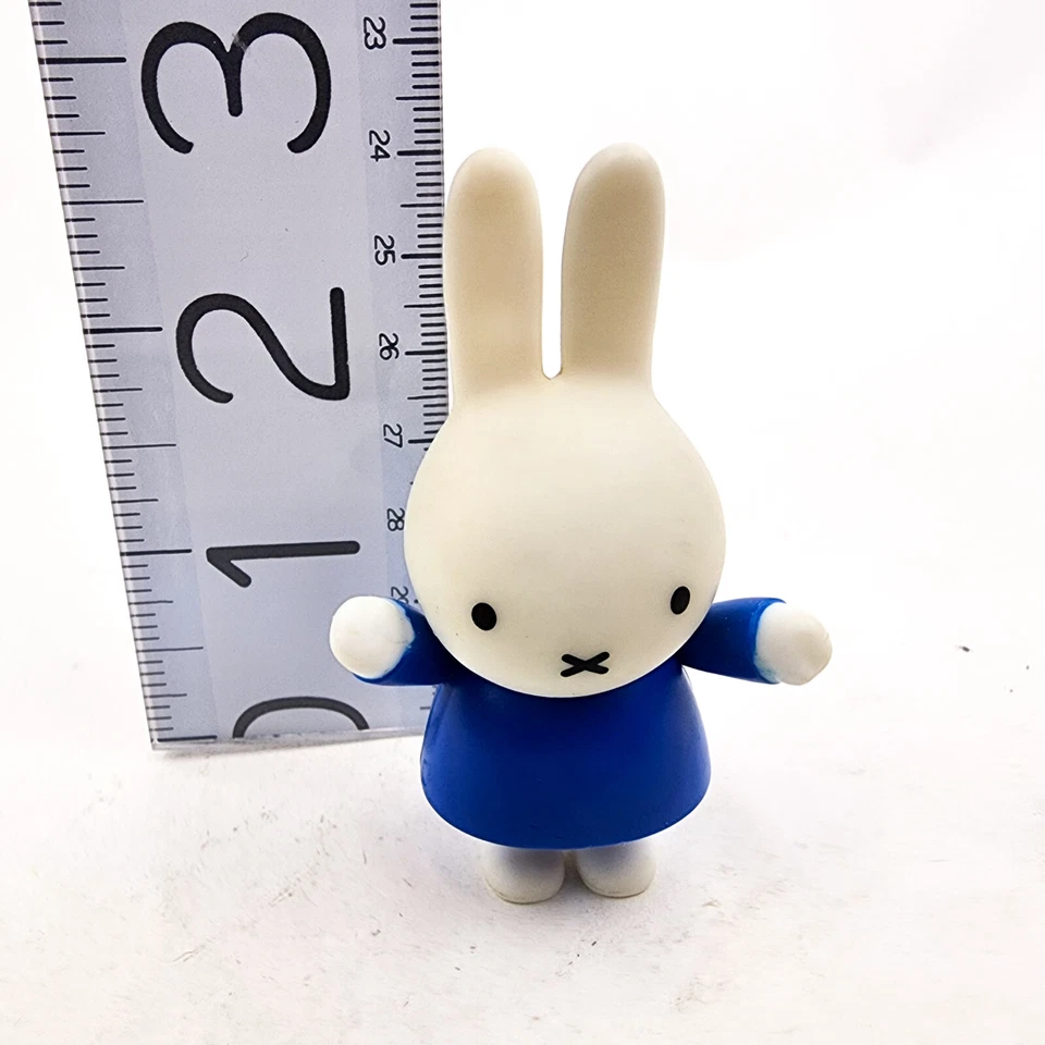 Figura Miffys Adventures Miffy Conjunto Azul Figura Juguete Foto 2 de 4