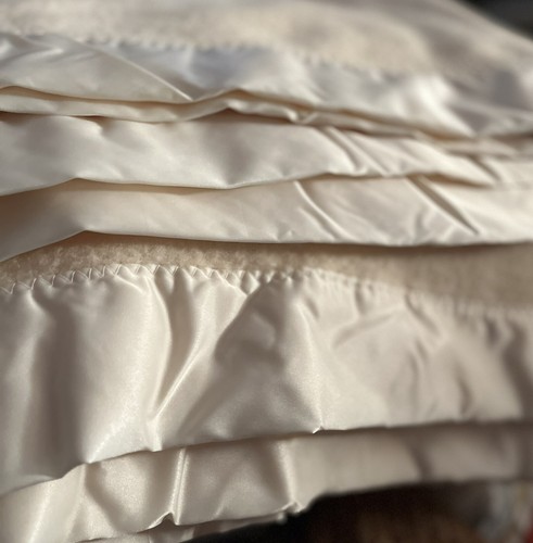 Nueva Manta de Lana Merino Early's Of Witney Henry Pure con Borde Satinado 72X98 MARFIL - Imagen 3 de 8