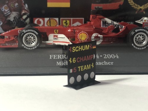 Pitboard 1:43 (Pizarra F1) / Michael Schumacher (Ferrari) 2004 / 6 Champ 5 Team - Imagen 3 de 3