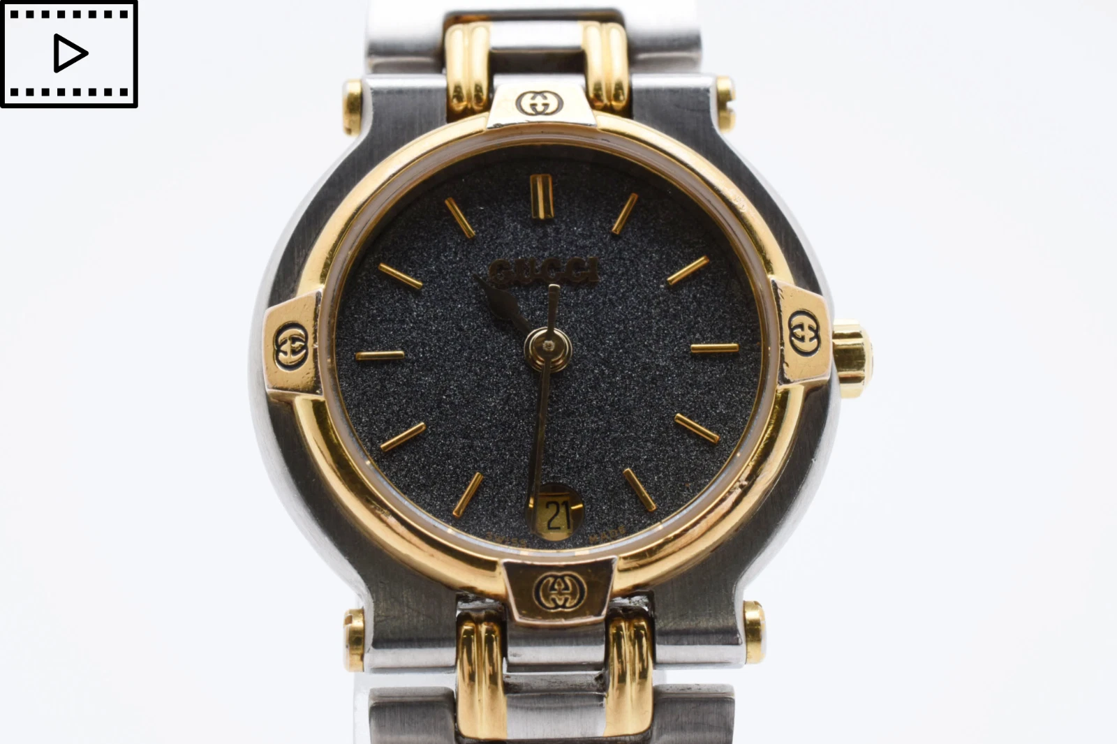 Montre femme vintage [PRESQUE COMME NEUVE] GUCCI 9000L 25mm cadran noir quartz doré JAPON
