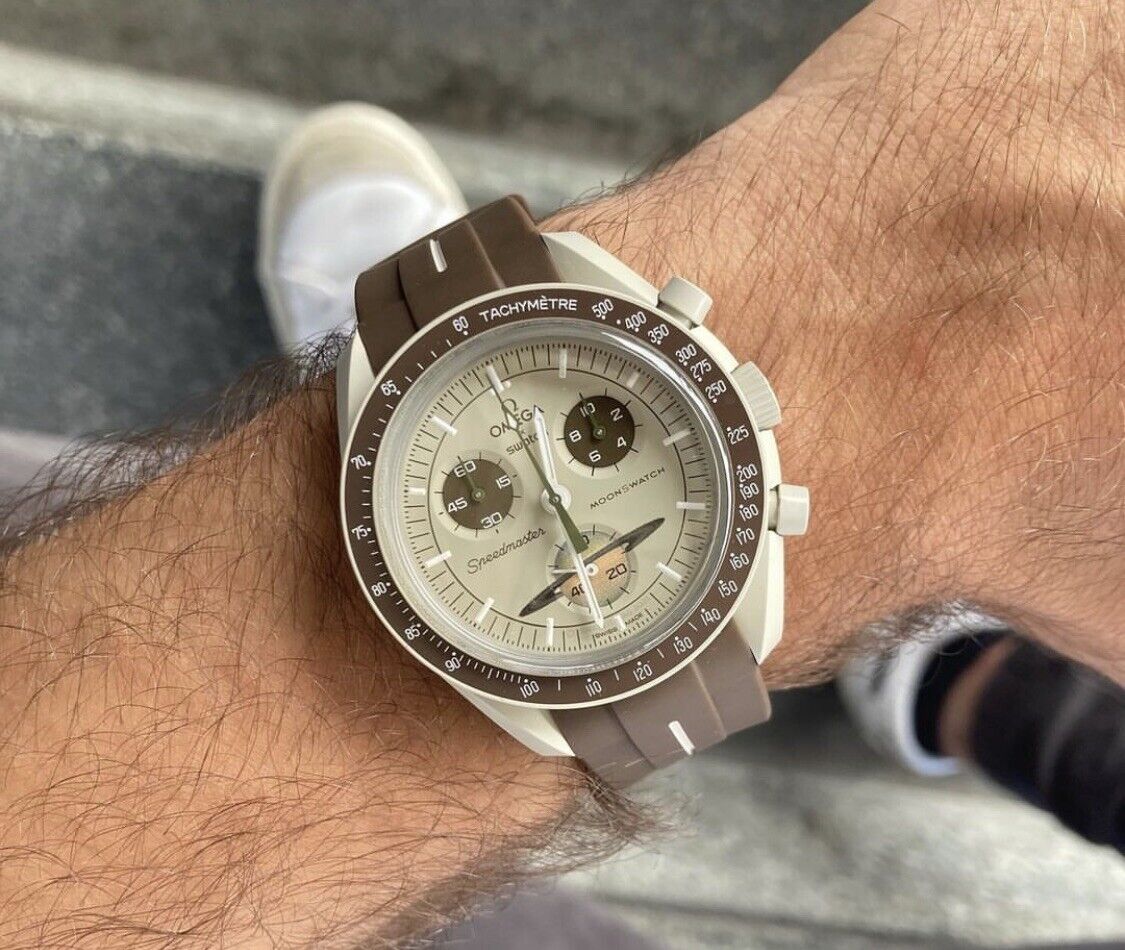 TOP* Omega x Swatch - Moonswatch - Mission to Saturn - BROWN TOP* Omega x Swatch - Moonswatch - Mission to Saturn - BROWN