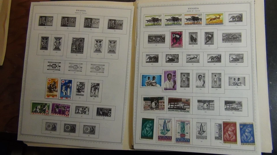 Colección de estampillas de Ruanda Stampsweis en páginas est 420 más o menos sellos Foto 2 de 4