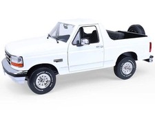 1/18 1993 Ford Bronco XLT Oxford White "Artisan Collection" – Greenlight
