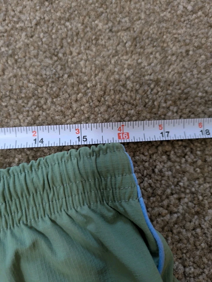 Pantalones cortos para mujer Wise River grandes verdes con cordón bolsillo Foto 4 de 4