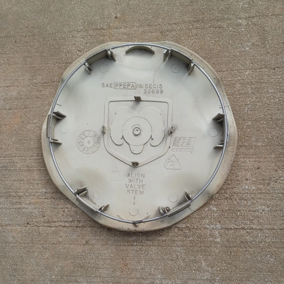 Tapa central Dodge Durango o Dakota 1997-2000 parte # 5EC15 repintada Foto 3 de 3