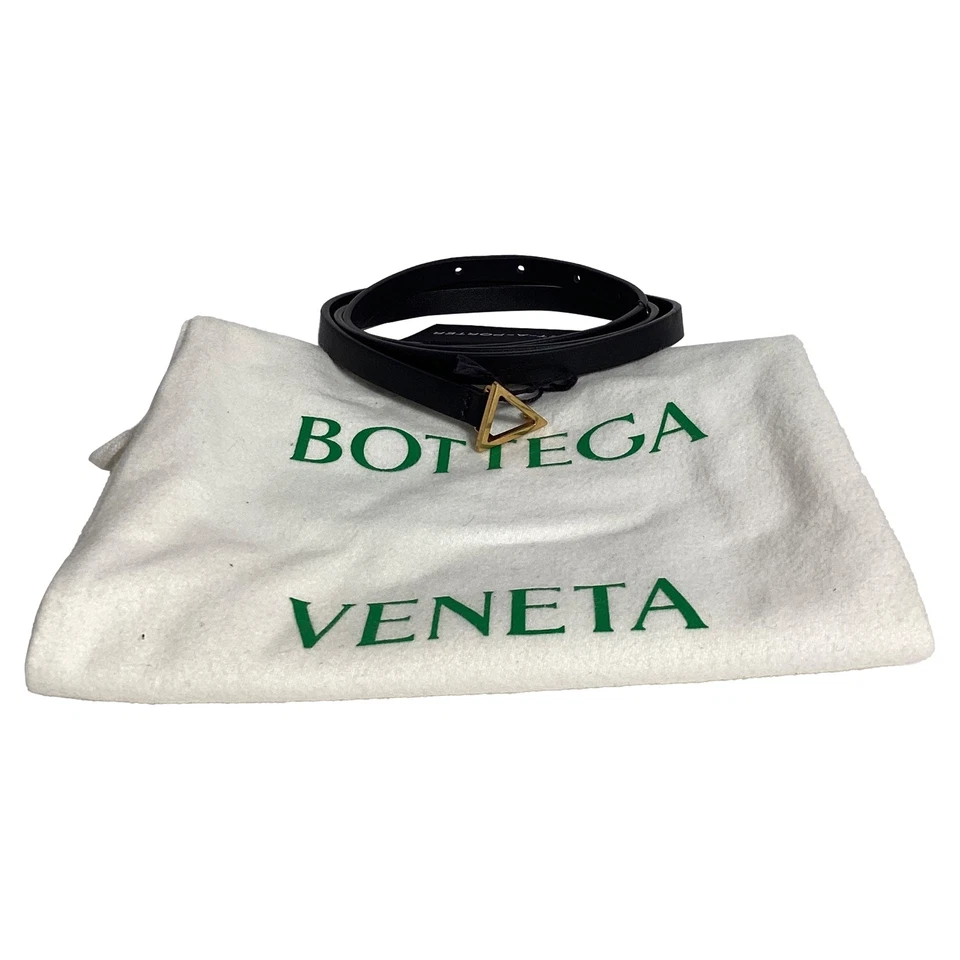 Cinturón con hebilla triangular Bottega Veneta en cuero para mujer negro talla única Foto 2 de 4