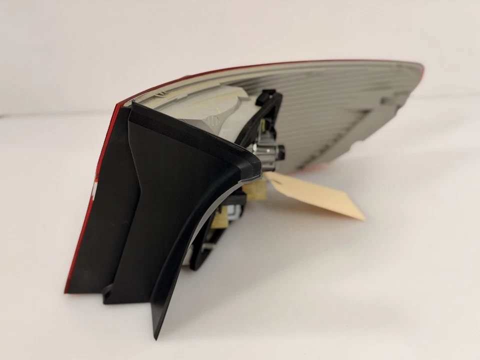 PANEL LUZ TRASERA IZQUIERDA BMW X6 E71, E72 X6 2009 A 2012 USADO ORIGINAL 7179983 Foto 3 de 4