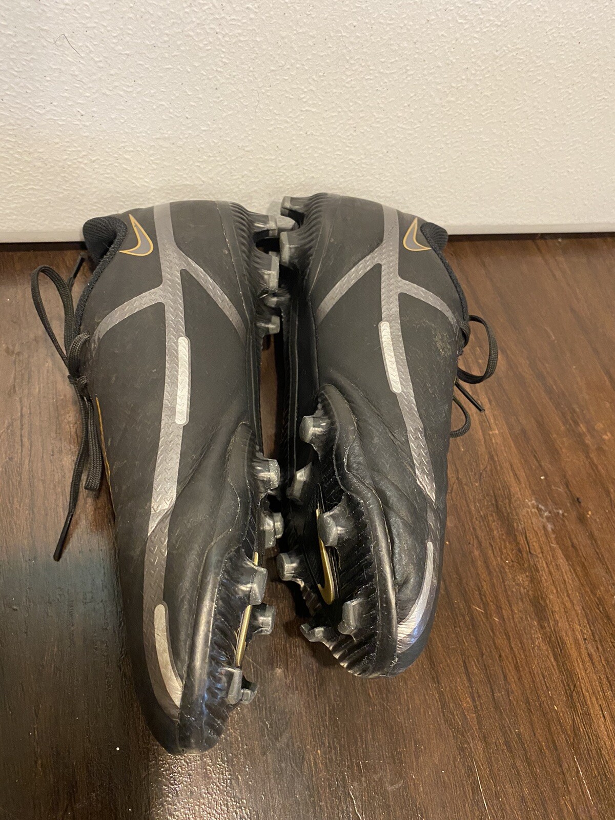 Kids Black Nike Phantom Soccer Cleats Size 6Y DC0812007. B eBay