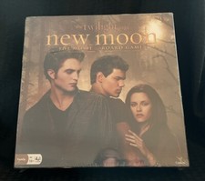 TWILIGHT Saga New Moon SEALED THE BOARD GAME CARDINAL FAMILY