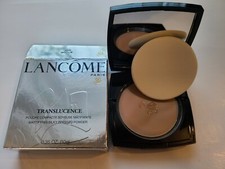 Lanc me translucence mattifying silky pressed powder .35oz 10g -300 NIB only one