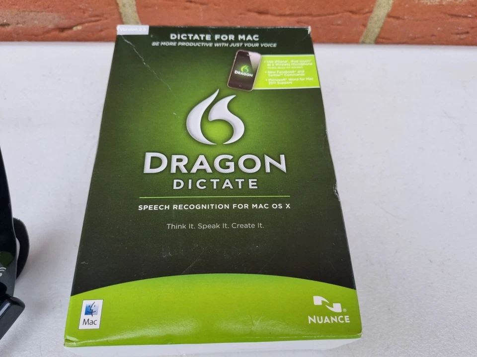 Nuance Dragon Dictate 2.5 with Plantronics Headset. Mac, CD, ENG. Type: Speech - Image 2 of 4