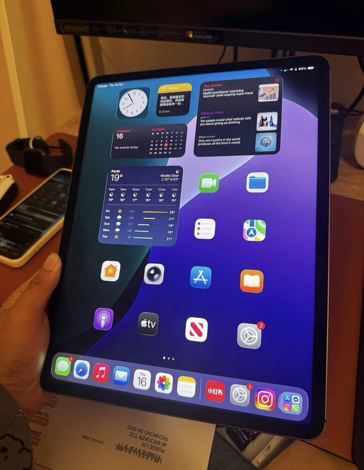 Apple iPad Pro 5th Gen 512GB, Wi-Fi + 5G (Unlocked), 12.9 in - Space Grey - Image 3 of 3