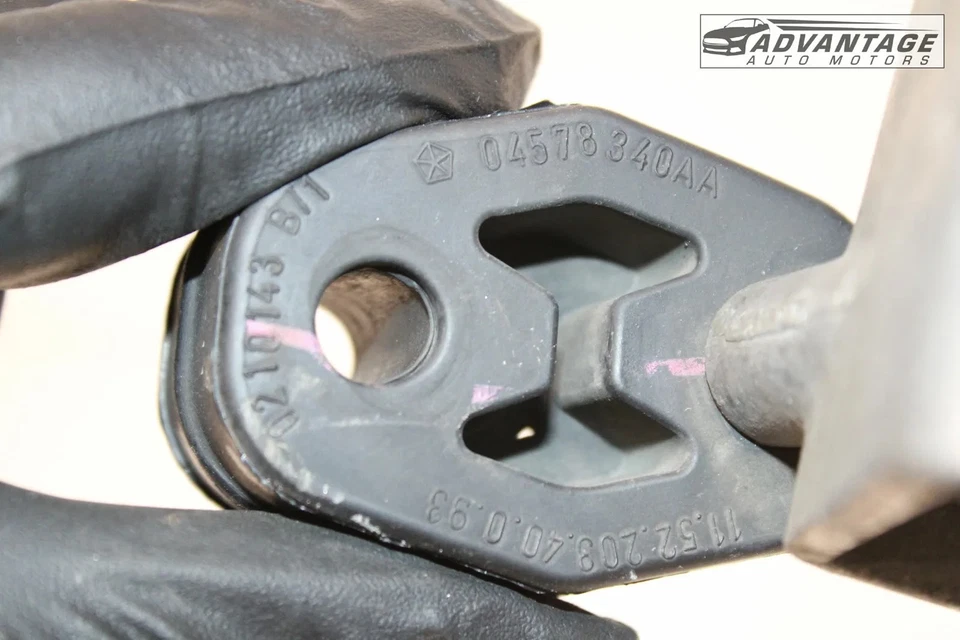 Chrysler Pacifica 2017-2025 silenciador de escape trasero suspensión y soporte de montaje OEM Foto 4 de 4