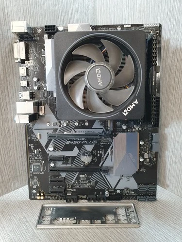 AMD Ryzen 7 2700X @ 3.7GHz 32GB DDR4 ASUS Prime B450-Plus Combo Grade B EC0909