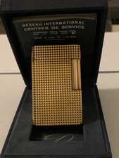 Briquet S.T. Dupont ,plaqué or -motif point de diamant, avec boîte d’origine