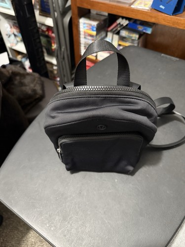 Lululemon nylon Mini Backpack - Picture 4 of 4