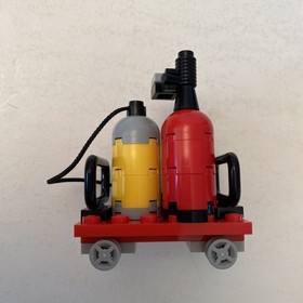 Lego Racers Ferrari F1 Fuel Stop Set 8673 w/ Booklet & Minifigures See Desc