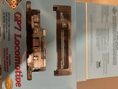 Proto 2000 Series GP7 Locomotive New York Central #5804