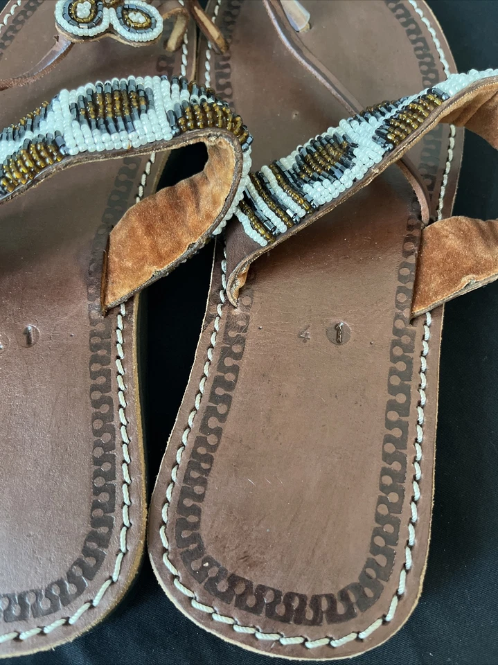 Sandalias africanas hechas a mano de cuero marrón con cuentas leopardo para mujer talla 41 (10,5) Foto 4 de 4