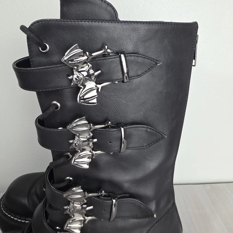 Demonia Emily-322 黑色厚底中筒靴 Goth Punk Alt Chunky Zip 女式 8 — 第 2/4 张图片
