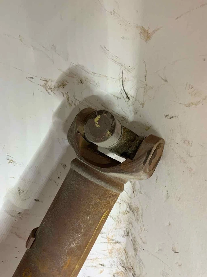 02-06 Chevrolet Trail Blazer 129WB eje de transmisión delantero 25833034 falta junta en U 6C Foto 4 de 4