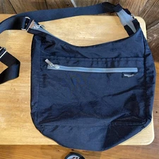 Baggallini Sidekick RFID Large Crossbody Bag Nylon Black Nice Condition