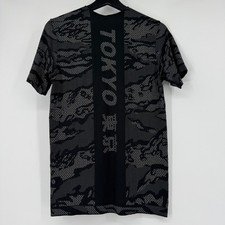 Lululemon Metal Vent Tech Tokyo Camo Short Sleeve Shirt Mens XS Black Grey