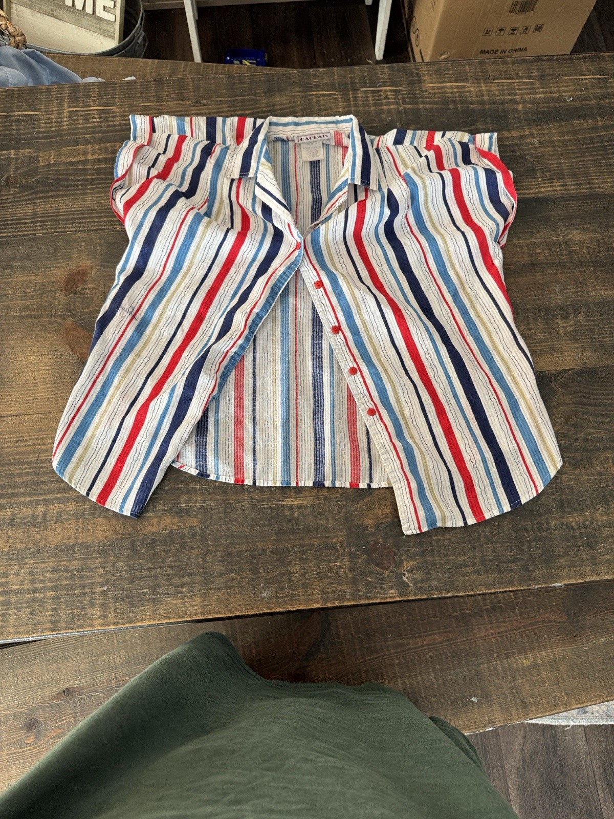 Cabrais Women’s Vintage Button Up Top
