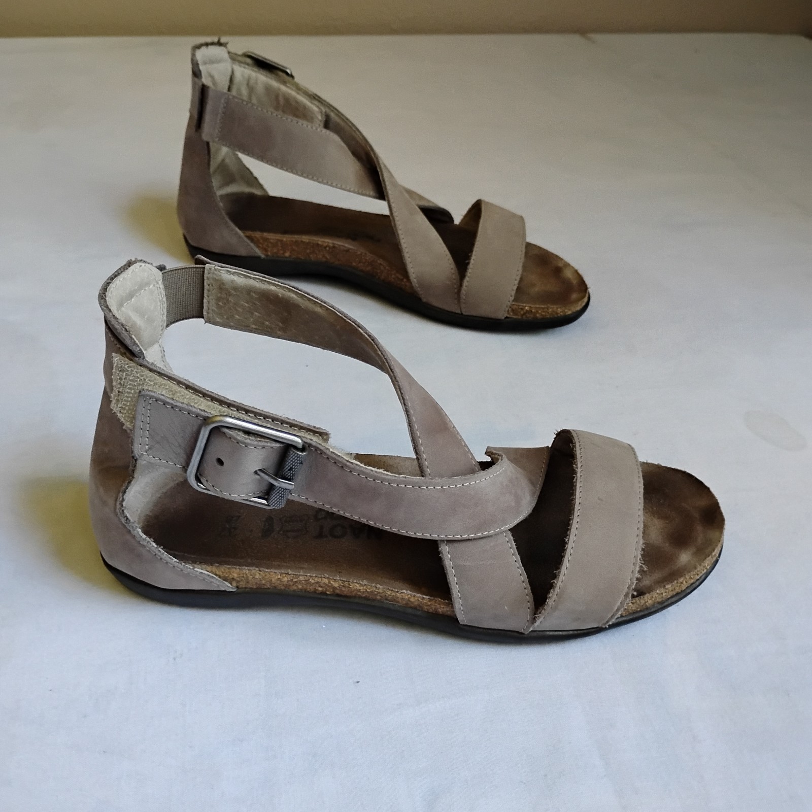 Shoe Naot Rianna Naot Women's Rianna Oily Coal Sandal – Orleans Shoe