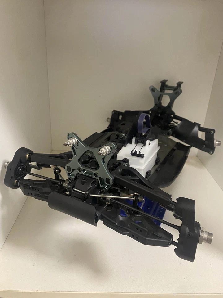 MUGEN SEIKI MBX7 1/8 Buggy Roller – Brand New Built, Never Run, Collector Grade - Image 2 of 4