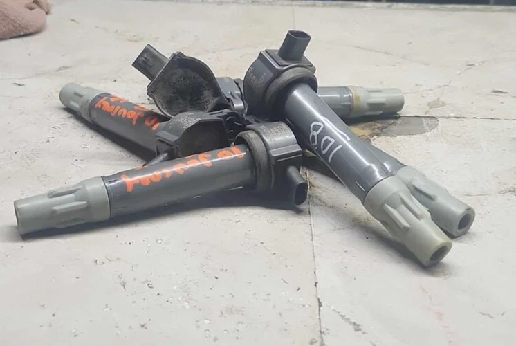 09-10 DODGE JOURNEY 06-10 CHRYSLER 300 SEBRING BOBINA DE ENCENDIDO JUEGO DE 4 ENCENDEDORES Foto 2 de 4