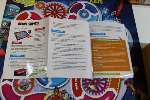 HTF National Geographic BRAIN GAMES Kids Board Game Complete & Excellent Ages 8+ - Picture 2 of 12