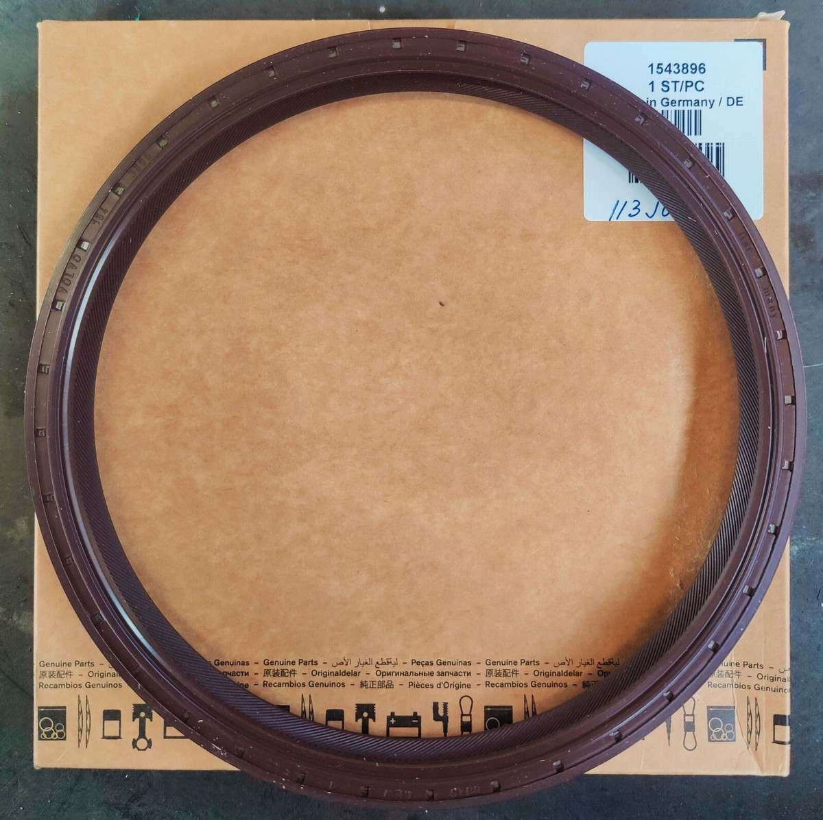 OEM GENUINE Rear Main/ Rear Crankshaft SEAL 1543896 D 12 D13 MP8