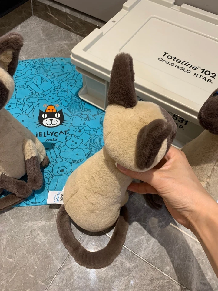 Jellycat IRIS SIAMESE CAT Soft Plush Toy NWT - Image 3 of 4