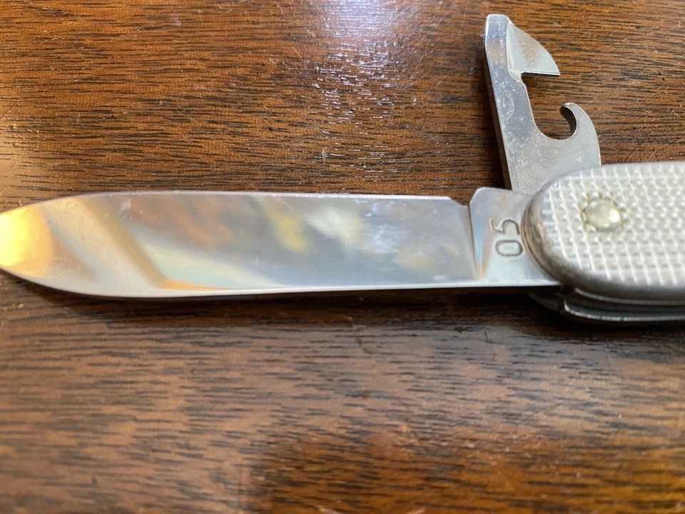 Excelente navaja suiza modelo 1967 Soldier Alox Wenger Delemont militar 67 + PAT Foto 4 de 4