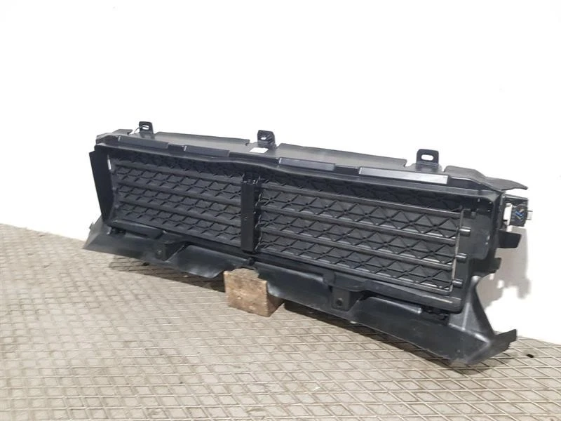 2019 ON L551 LAND ROVER RANGE ROVER EVOQUE RADIATOR AIR DEFLECTOR - Image 4 of 4