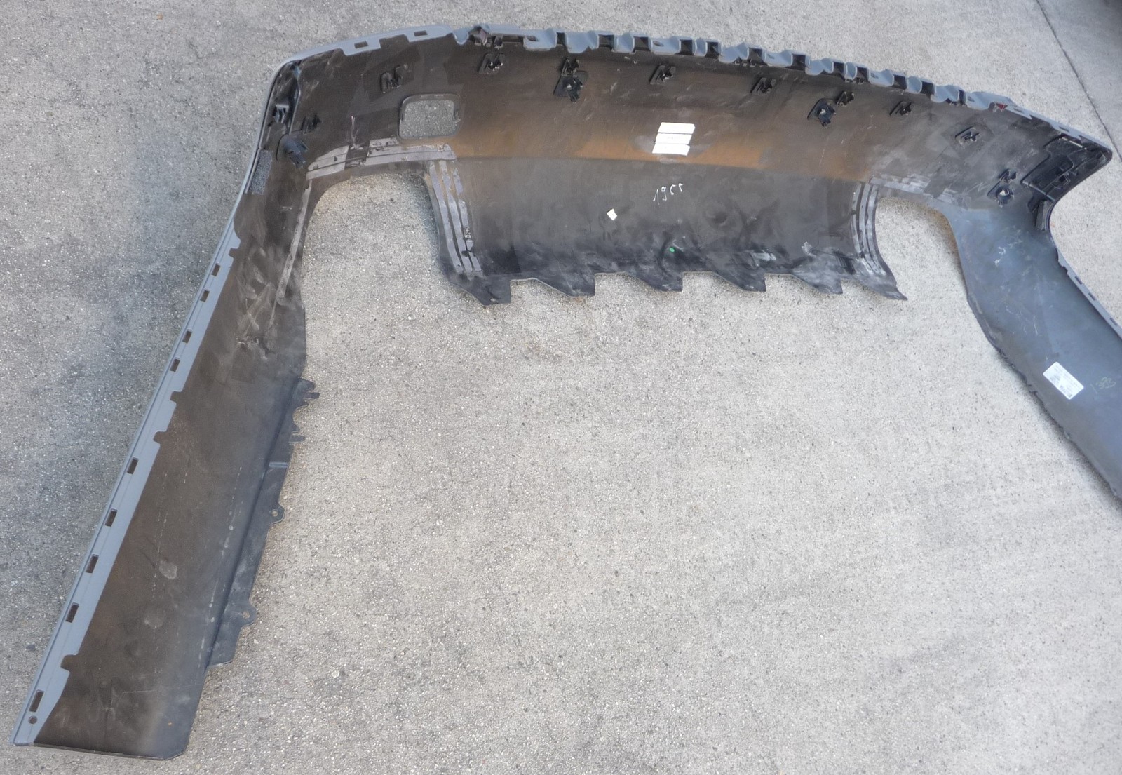 17-23 Rolls Royce Phantom RR11 EWB RR12 Rear Bumper Cover Trim 51127413319 OEM