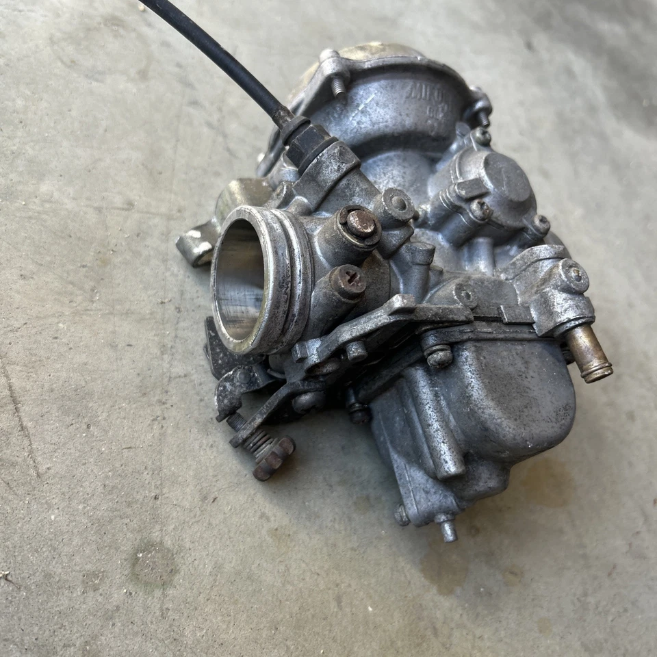 Par de carburadores delanteros y traseros Suzuki Intruder VS750 1988-1991 Foto 3 de 4