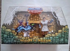 Masters of the Universe Classics Mo-Larr VS Skeletor Action Figures 2009 Mattel